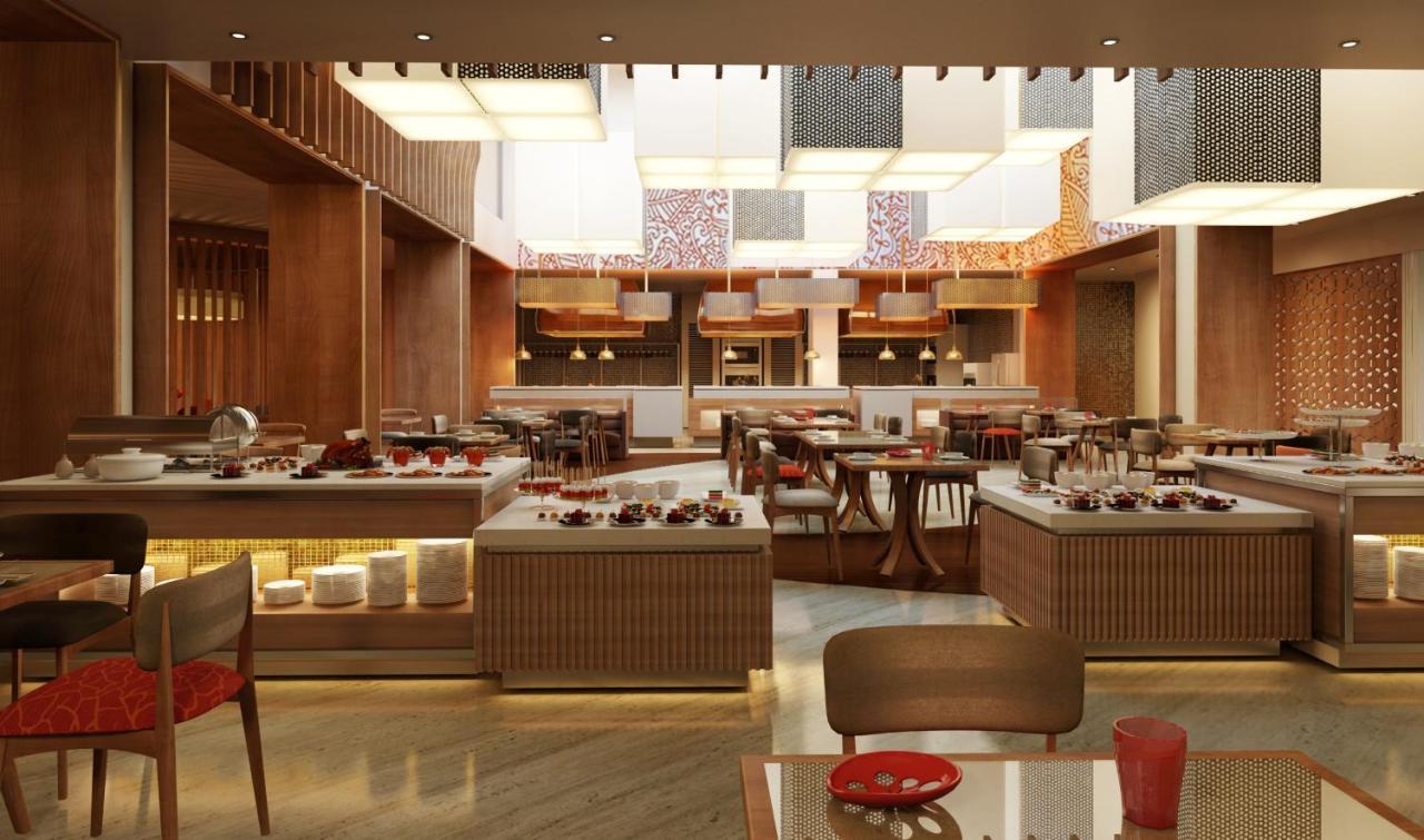Courtyard By Marriott Raipur Hotell Exteriör bild