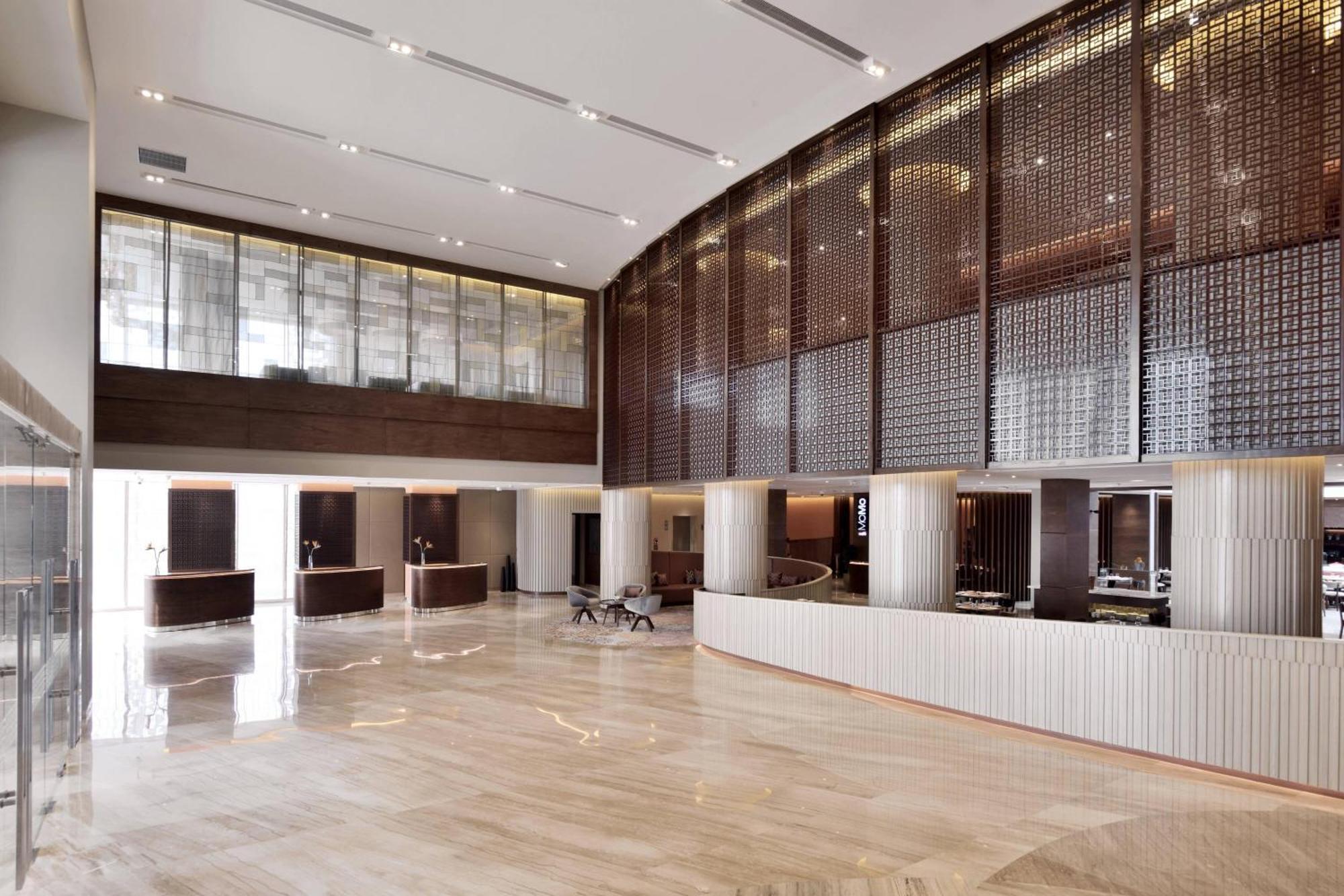 Courtyard By Marriott Raipur Hotell Exteriör bild